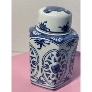 Chinese Blue & White Porcelain Jar Tea Caddy Dechang Ceramics - 5 1/2in Tall